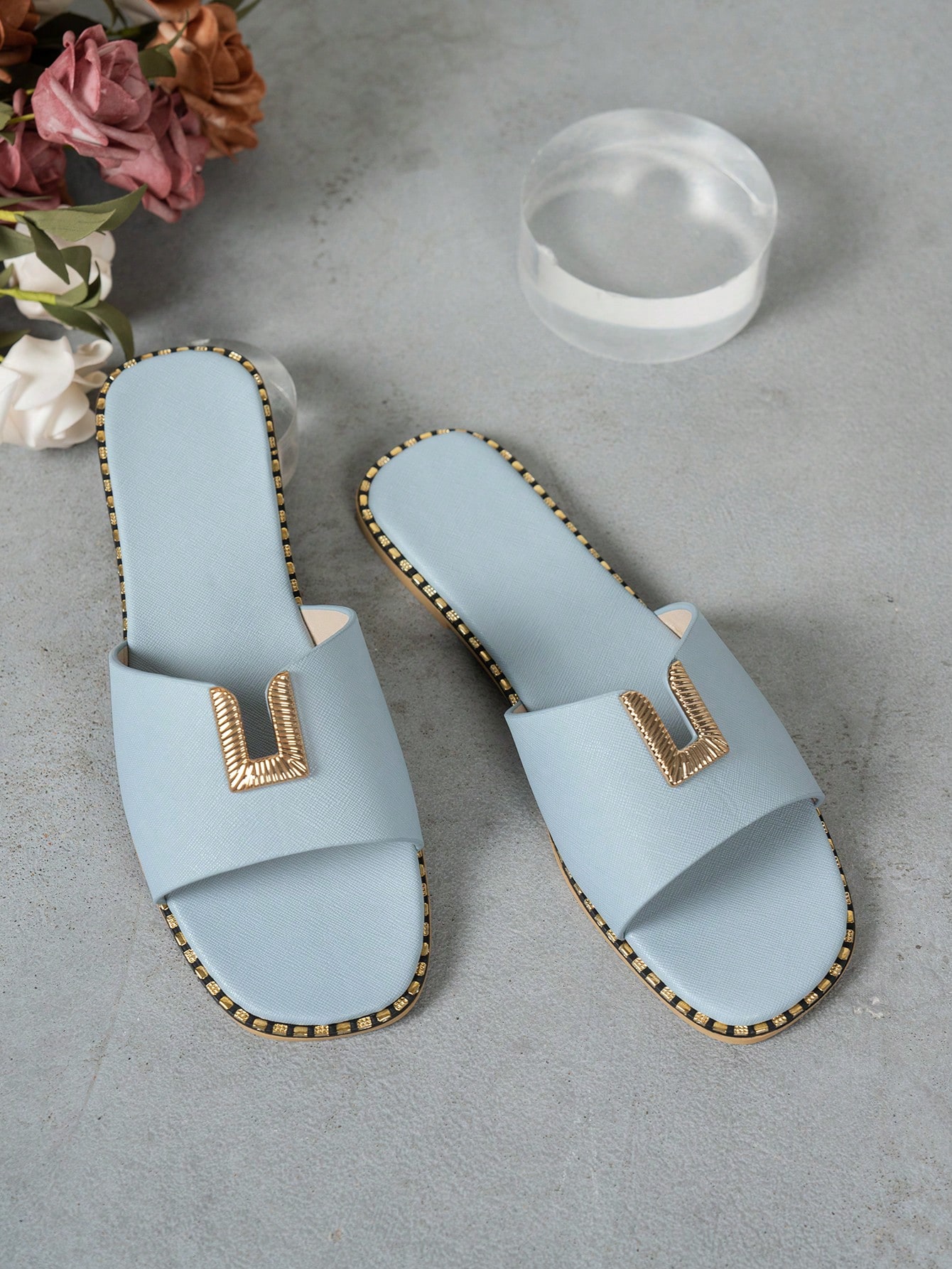 Home Decor Design - Black Flat Sandals: Soft And Comfortable